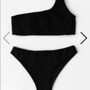 NEW BORNTOWEAR one shoulder black bikini set